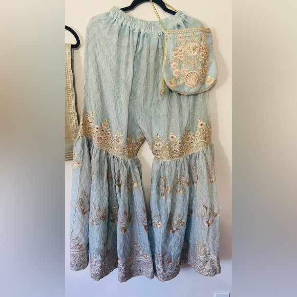 Beautifully Embroidered Kurta Gharata set with Potli bag and Waist Belt - Picture 4 of 4